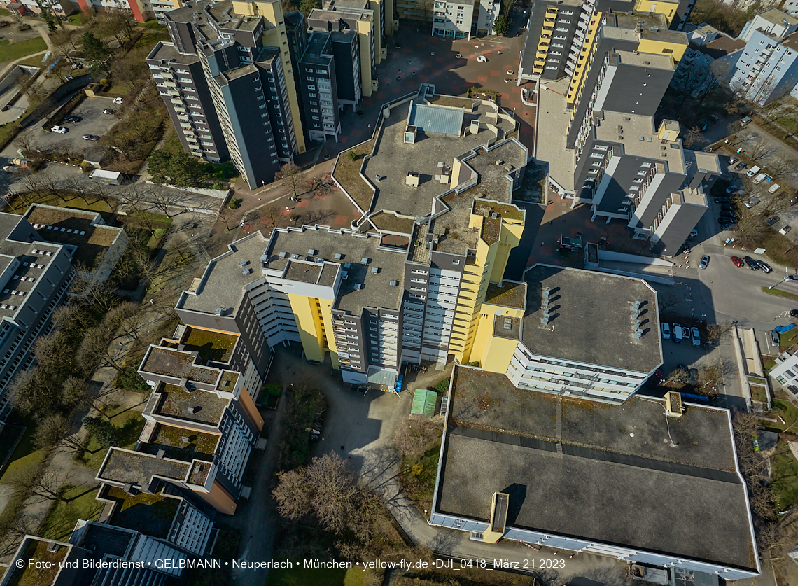 21.03.2023 - Luftbilder vom Marx-Zentrum in Neuperlach